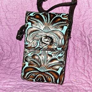 PATRICIA NASH RIVELLA TOOLED TURQUOISE GENUINE LEATHER CROSSBODY PHONE EUC